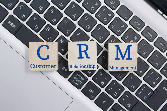 コンピューター上のCRMブロック